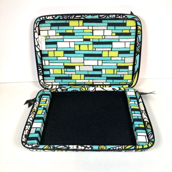 Vera Bradley Tablet Case Island Blooms Floral Padded Zip Around 8.5 in x 11.5 in - Picture 4 of 9